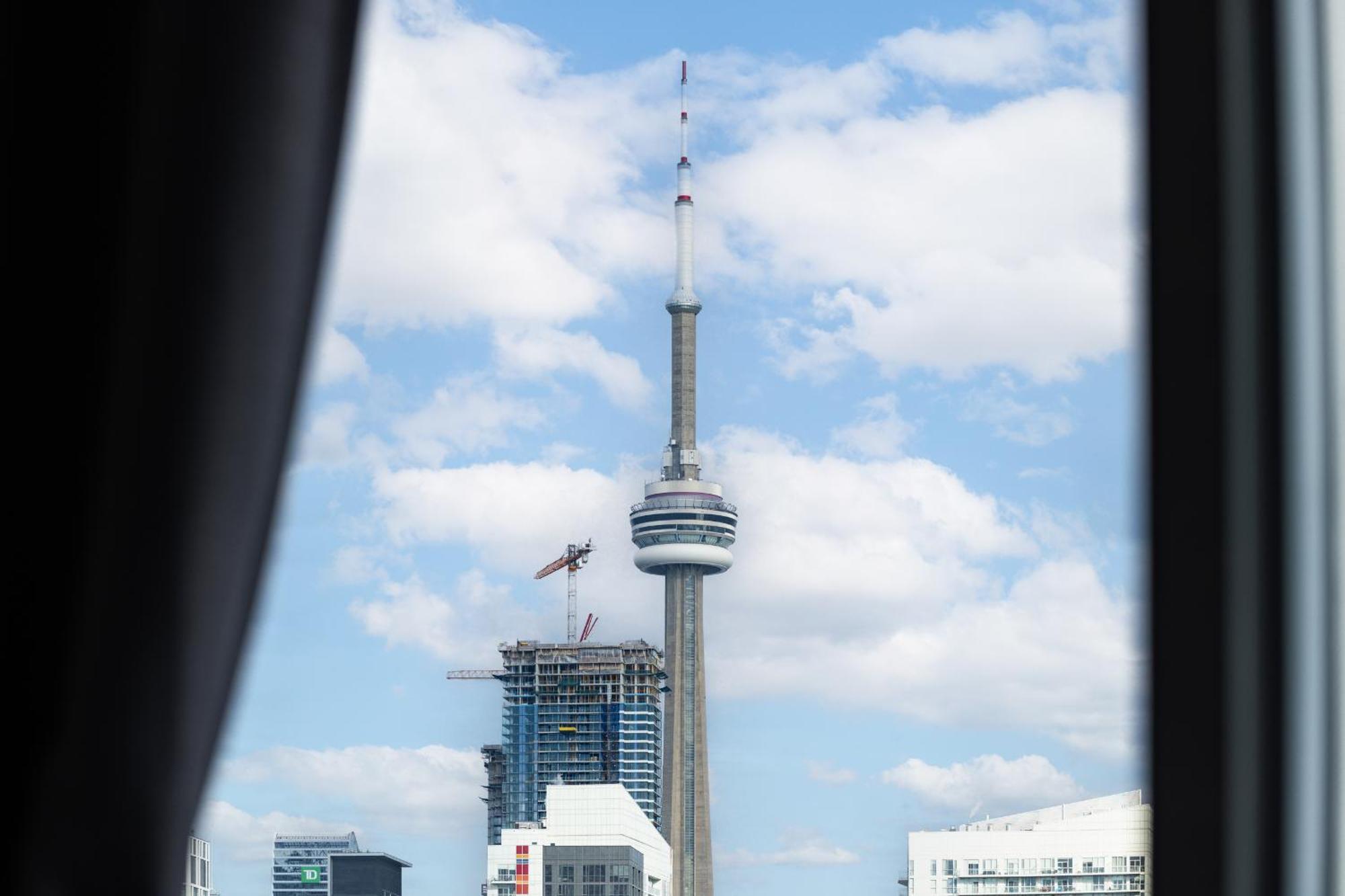 Oasis In The Heart Of To Apartment Toronto Exterior photo